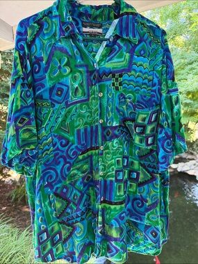 Vintage Options Vibrant Blue and Green Abstract Print Button-Up Hawaiian Blouse